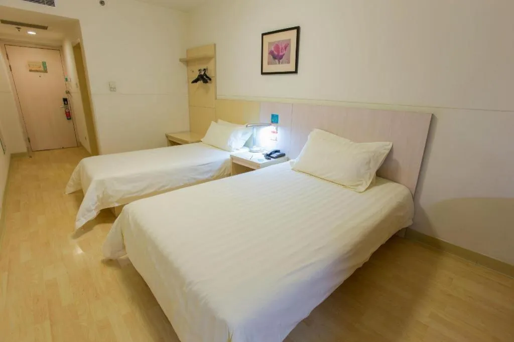 Bed in Jinjiang Inn Shenyang Xinggong North Street METRO