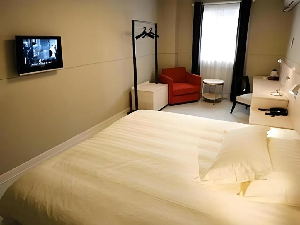 Bed in Jinjiang Inn Shenyang Northeastern University
