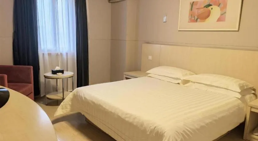 Bed in Jinjiang Inn Shenyang Northeastern University