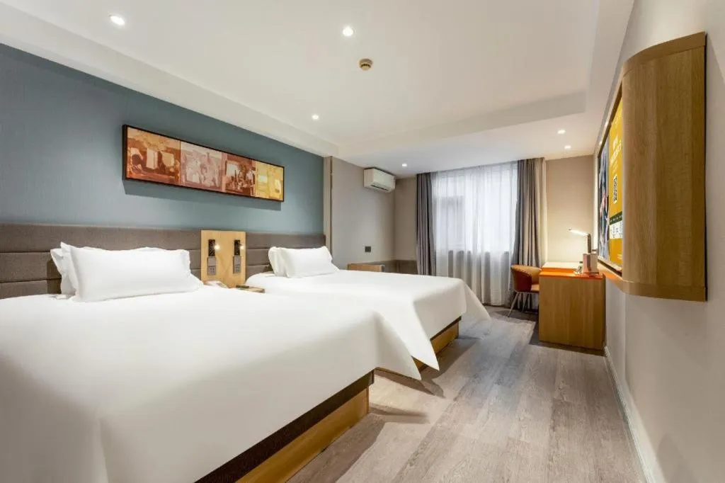 Bed in Jinjiang Inn Wuhan Wansongyuan Food Street Qushui Building