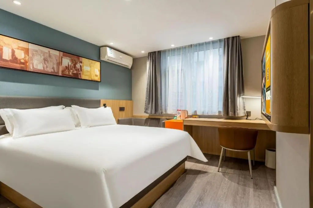 Bed in Jinjiang Inn Wuhan Wansongyuan Food Street Qushui Building