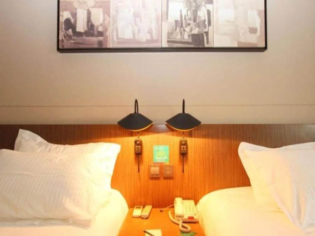 Bed in Jinjiang Inn Select Wuhan Xinhua Road Xiehe Hospital