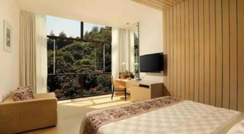 Bed in Padma Hotel Bandung