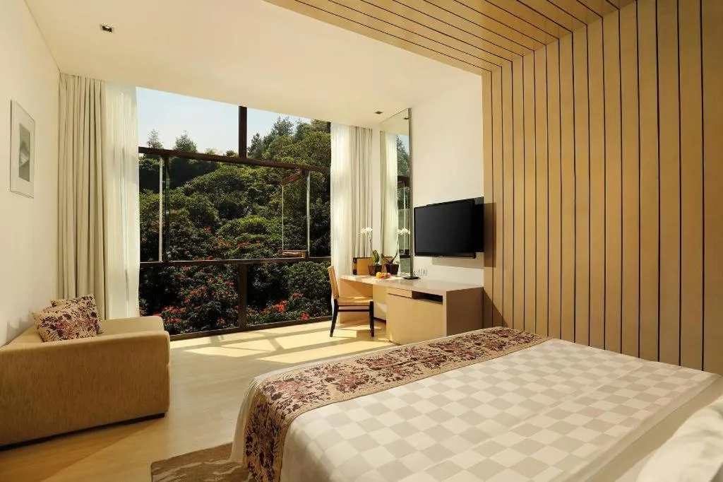 Bed in Padma Hotel Bandung