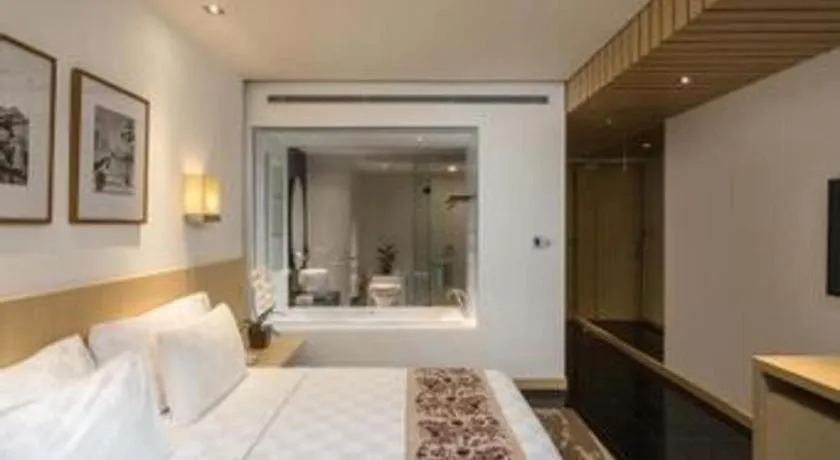 Bed in Padma Hotel Bandung