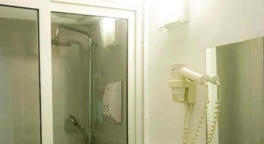 Franchise One Hotel 7430