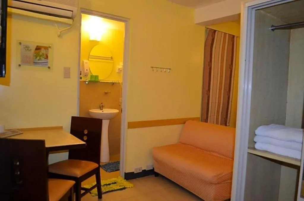 Franchise One Hotel 7430