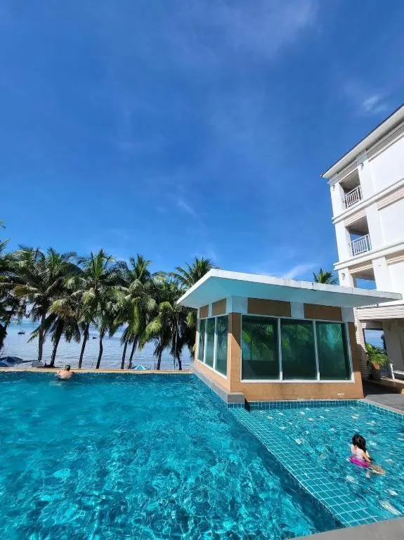 Nana Chat Bangsaen Hotel