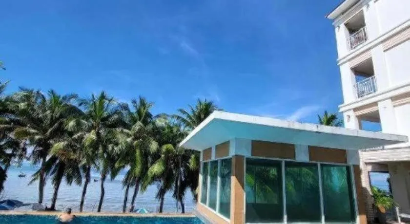 Nana Chat Bangsaen Hotel