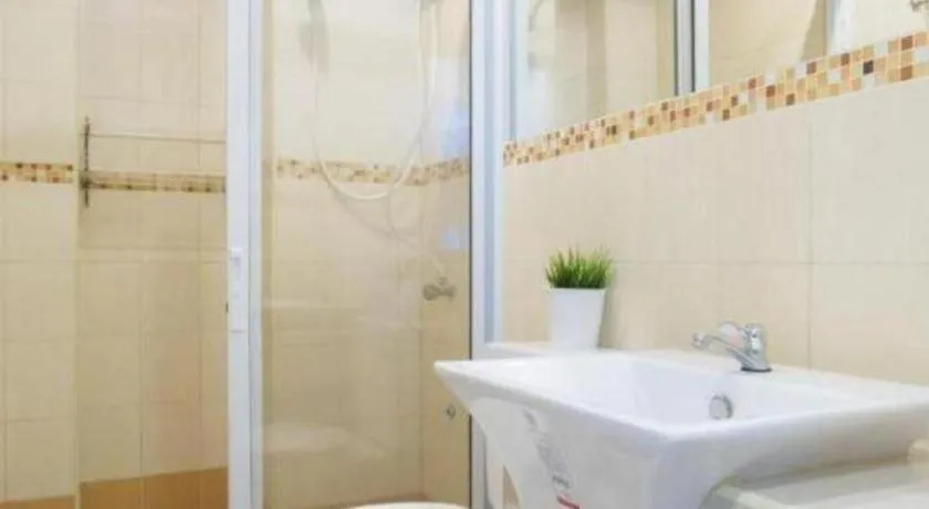 Nana Chat Bangsaen Hotel