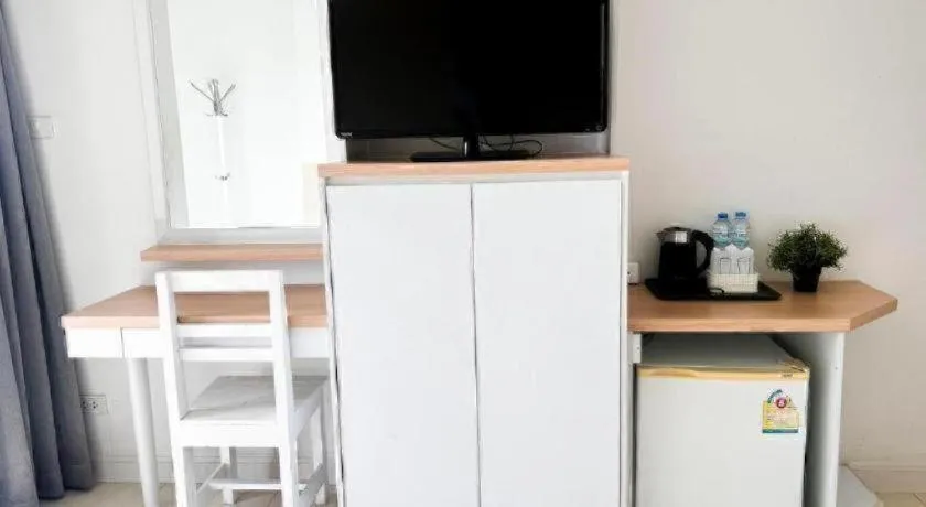 Nana Chat Bangsaen Hotel