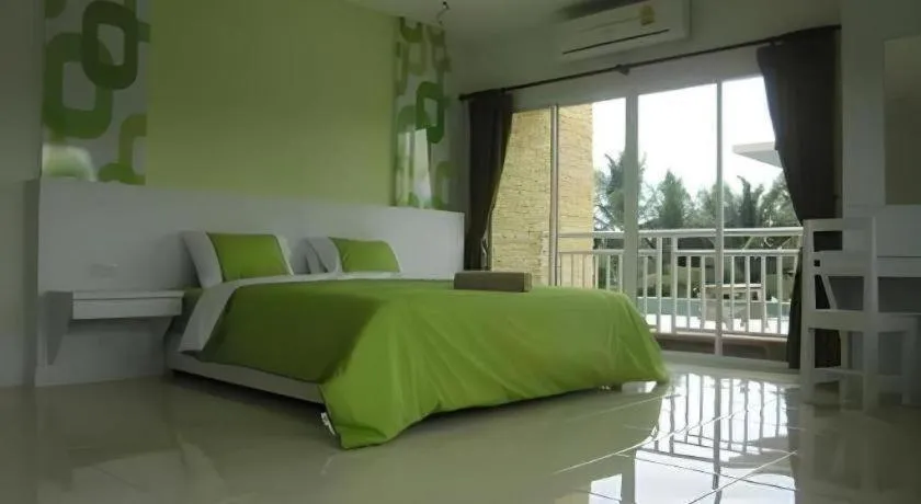 Bed in Nana Chat Bangsaen Hotel