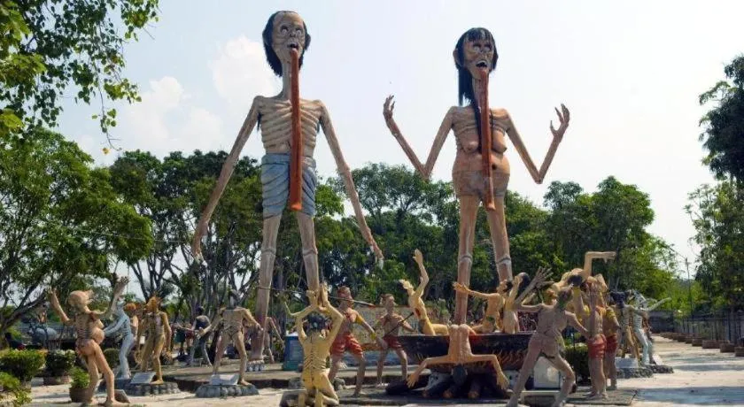 Nana Chat Bangsaen Hotel