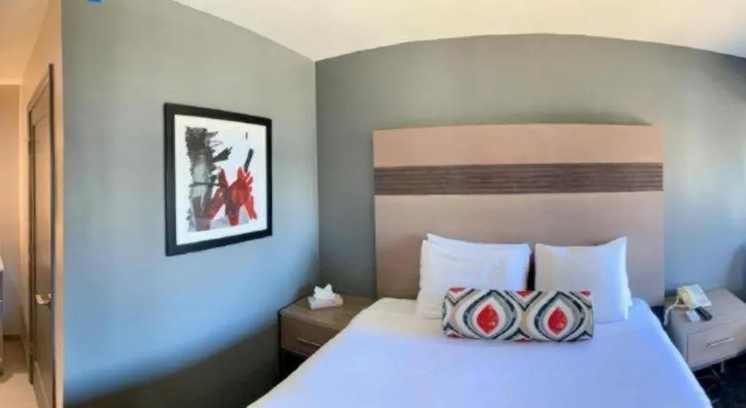 Bed in Pacific Motor Inn