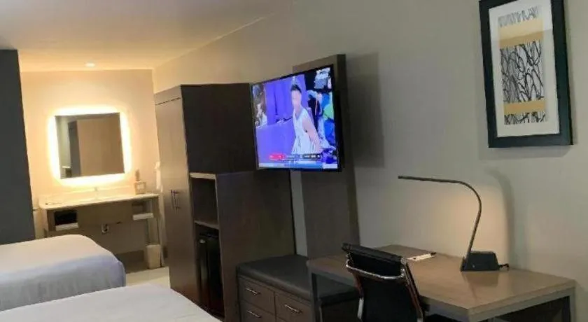 Bed in Pacific Motor Inn