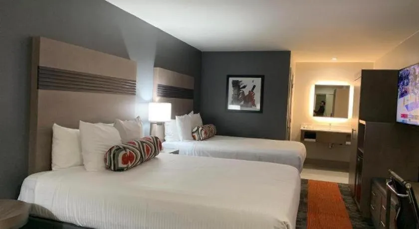 Bed in Pacific Motor Inn