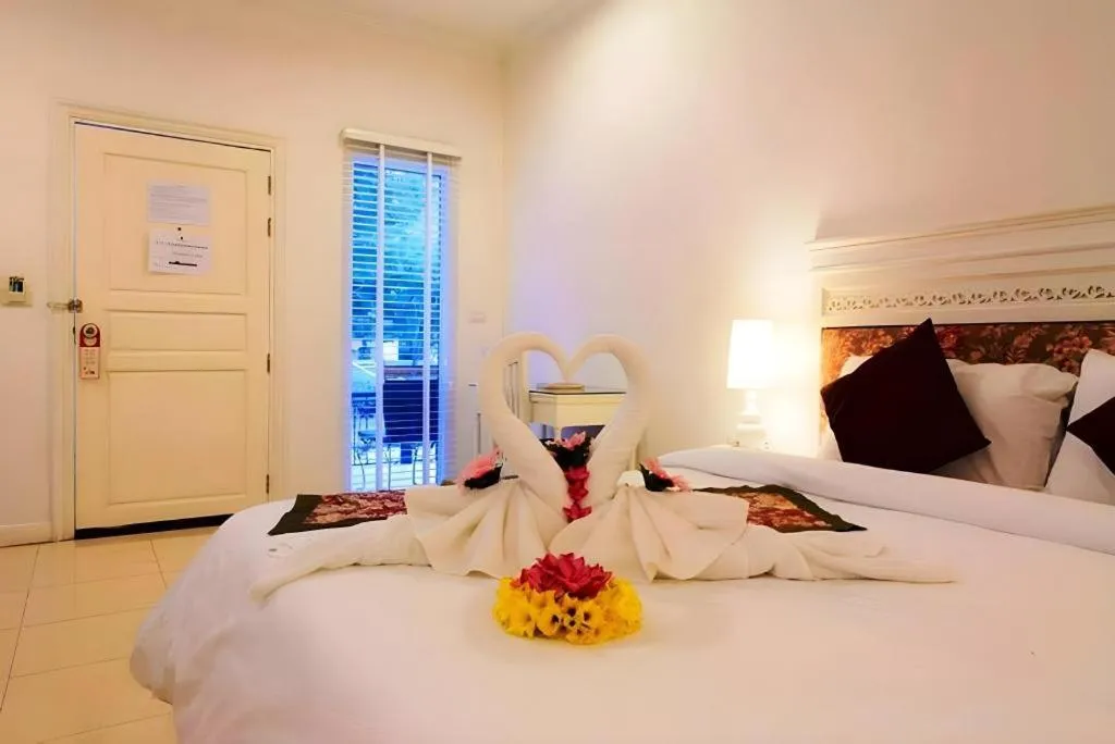 Bed in Amarin Resort