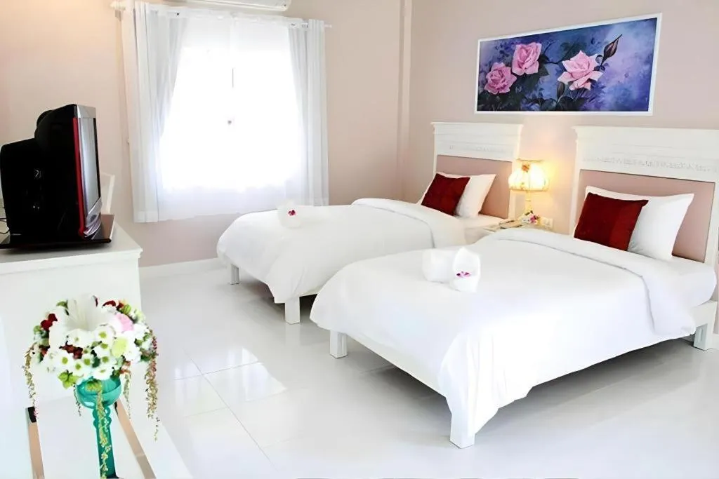 Bed in Amarin Resort