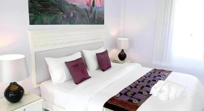 Bed in Amarin Resort