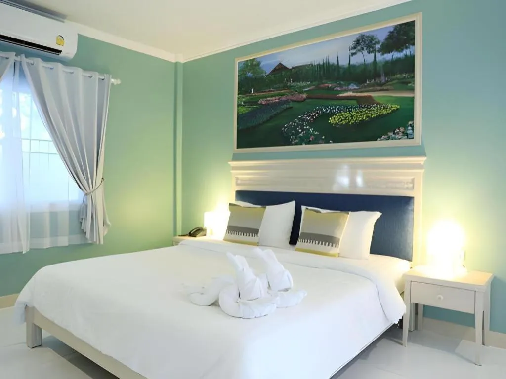 Bed in Amarin Resort