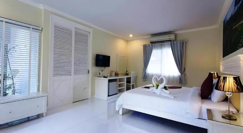 Bed in Amarin Resort
