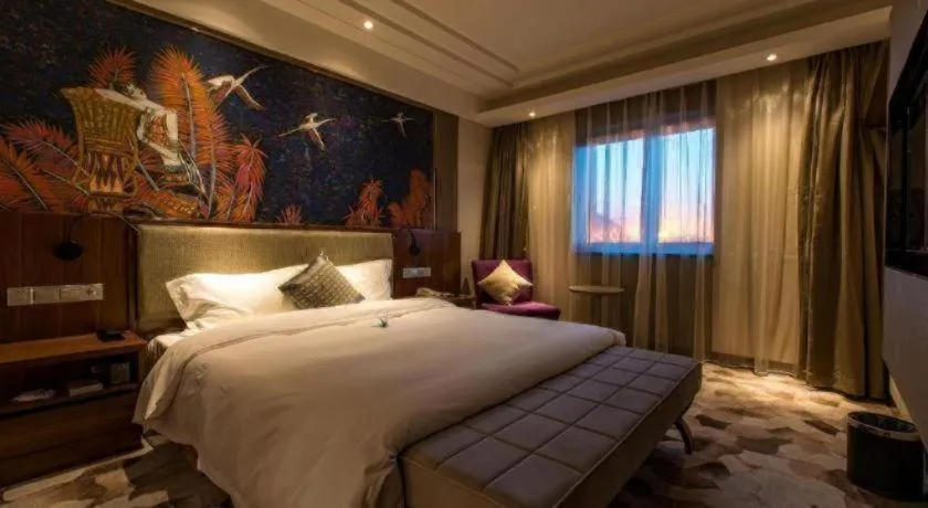 Bed in Grand Skylight Catic Hotel