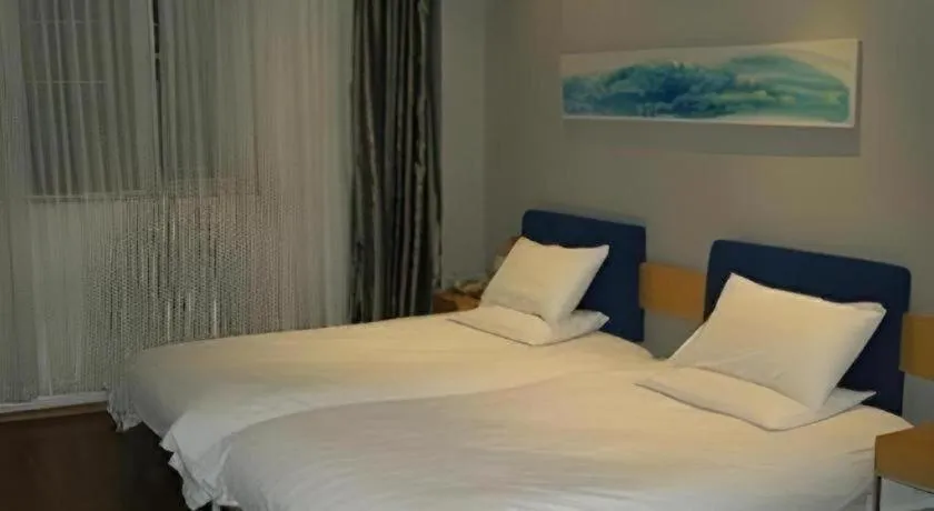 Bed in Jinjiang Inn Shaoxing Shengli West Road Luxun Hometown