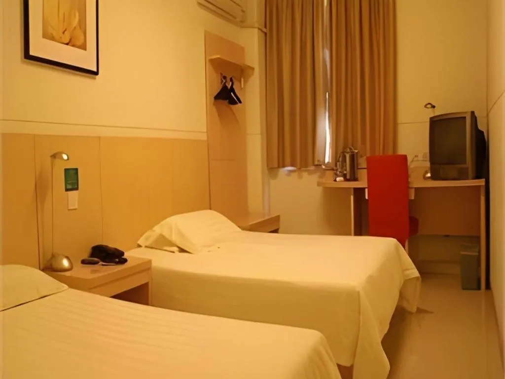 Bed in Jinjiang Inn Shaoxing Shengli West Road Luxun Hometown