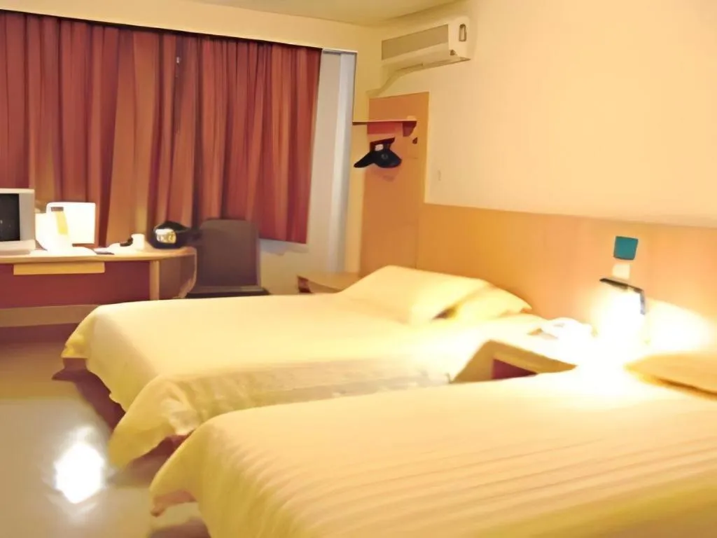 Bed in Jinjiang Inn Shaoxing Shengli West Road Luxun Hometown