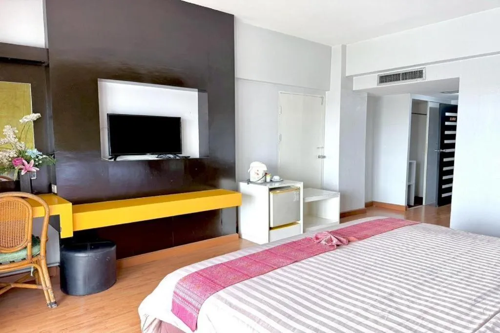 Bed in Pailyn Phitsanulok Hotel