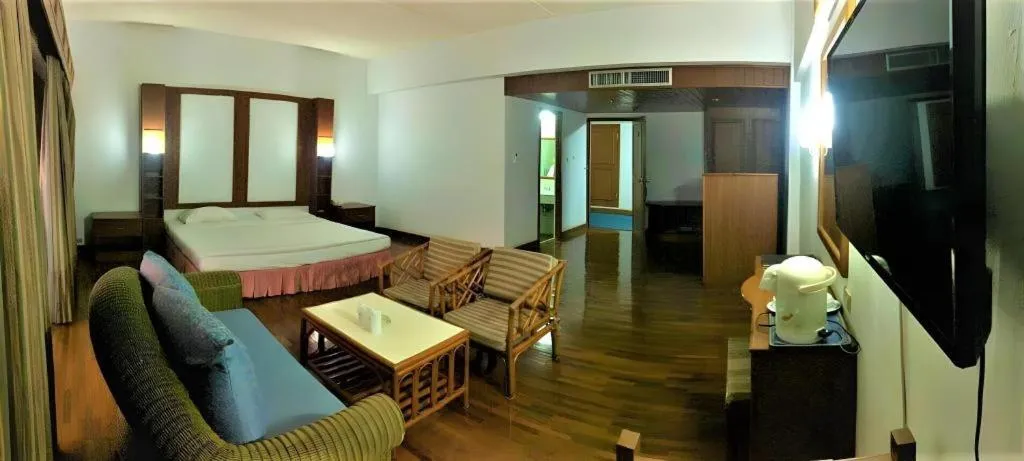 Bed in Pailyn Phitsanulok Hotel