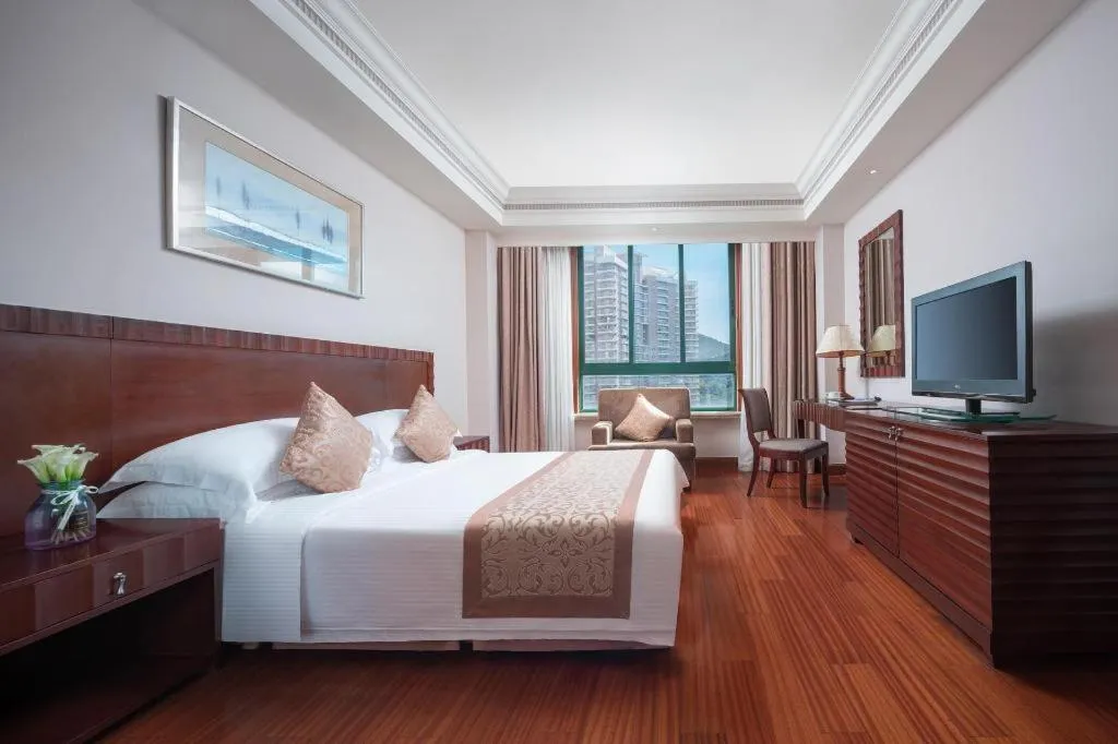Bed in Sanya Baohong Hotel