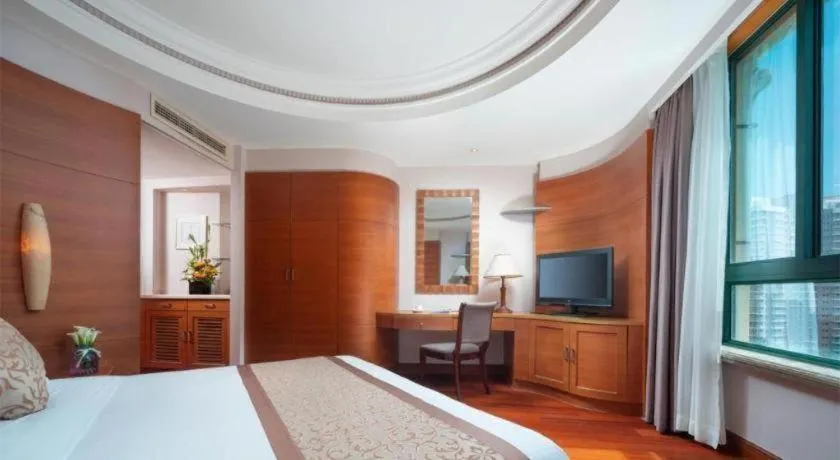 Bed in Sanya Baohong Hotel