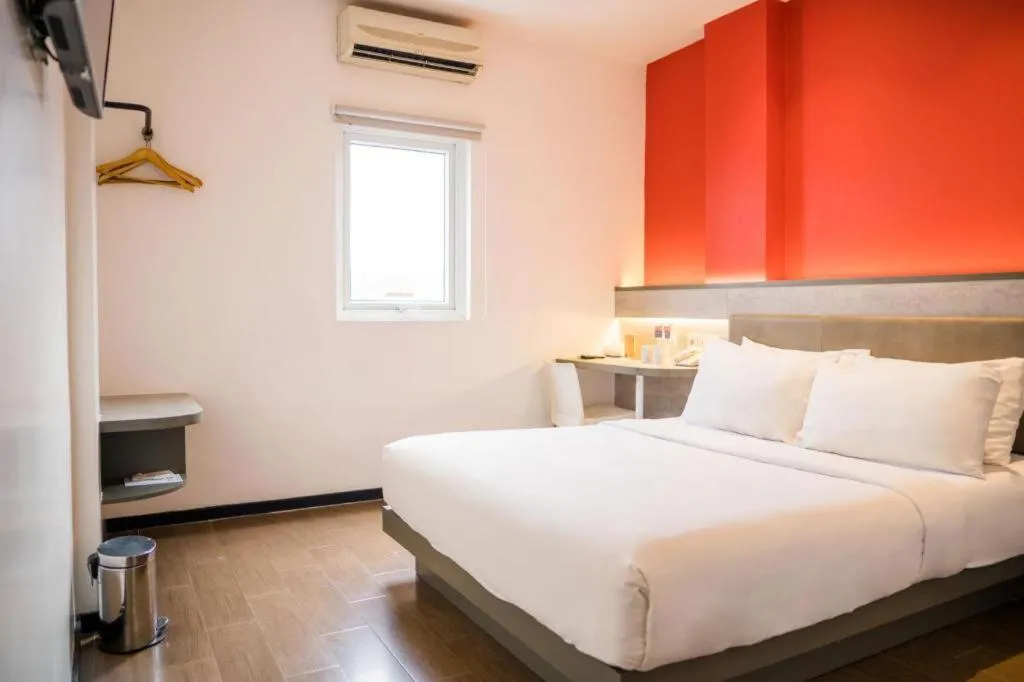 Bed in Amaris Hotel Ambon