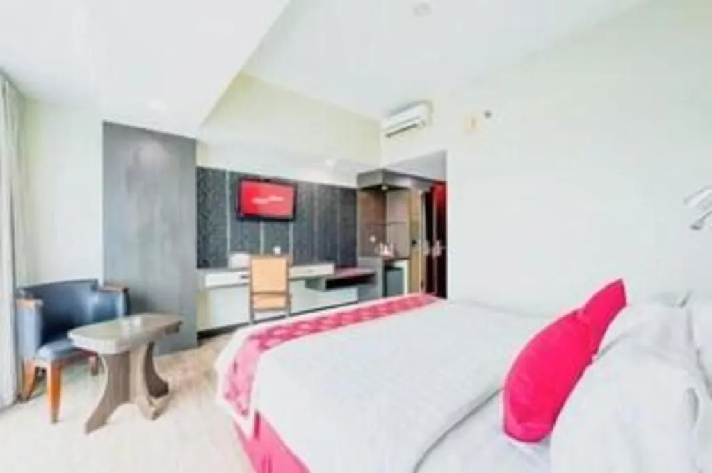 Bed in Hermes Palace Hotel Medan