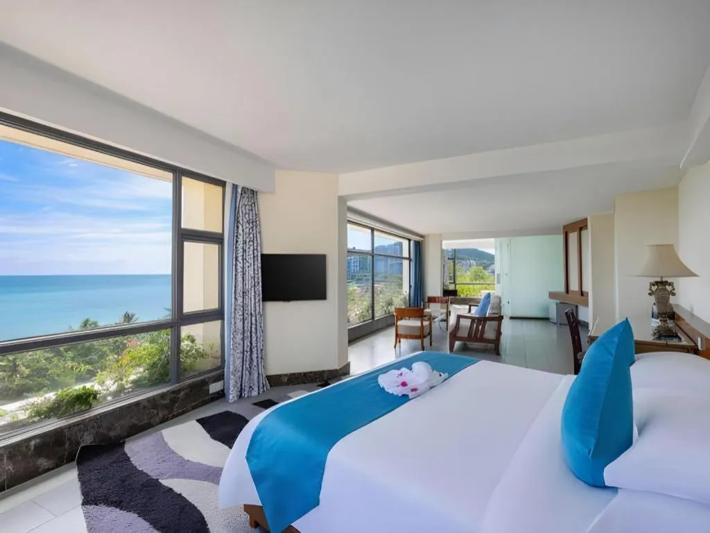 Bed in Sanya Luyi Sea View Hotel