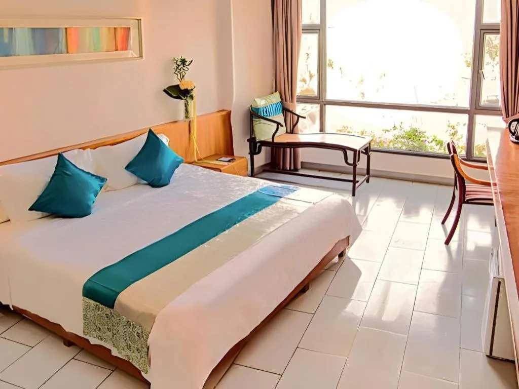 Bed in Sanya Luyi Sea View Hotel