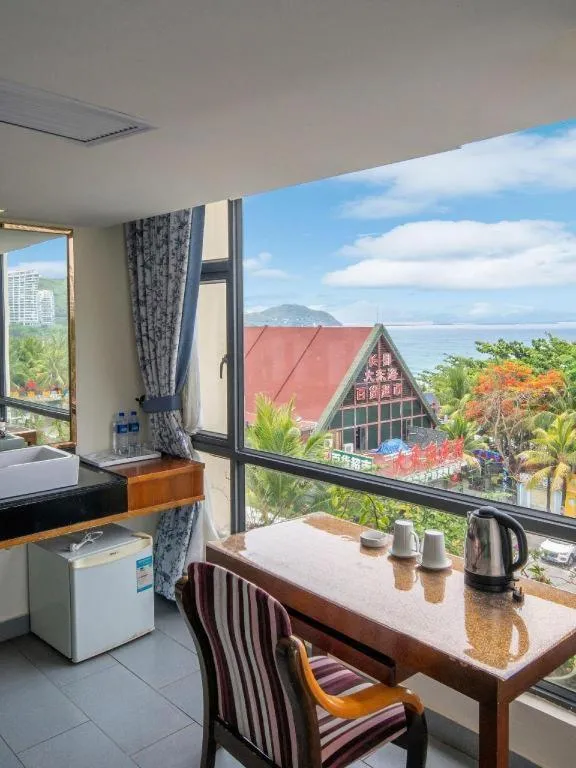 Sanya Luyi Sea View Hotel