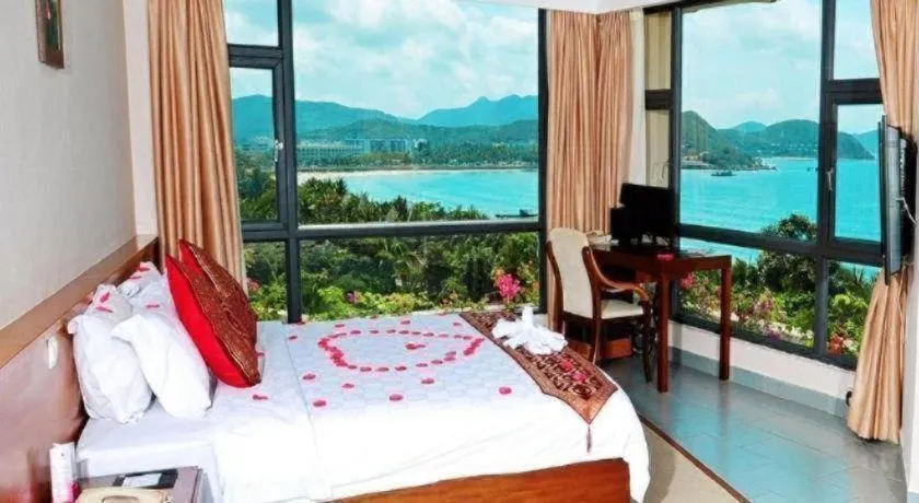 Bed in Sanya Luyi Sea View Hotel