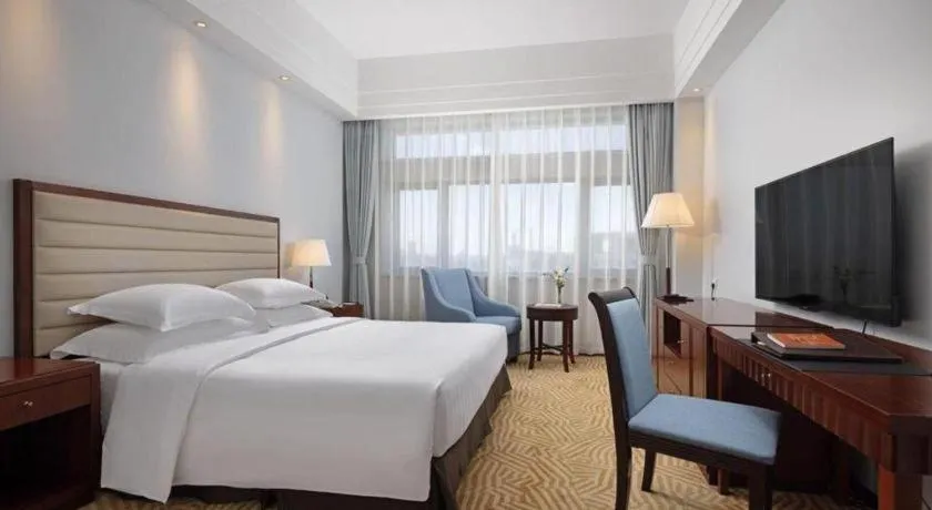 Bed in Paradise Jinjiang Hotel