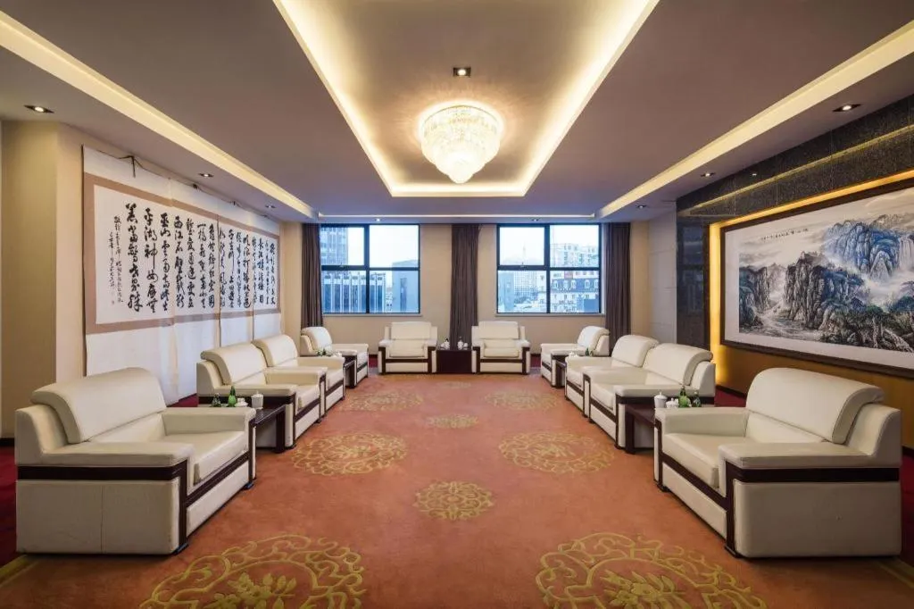 Paradise Jinjiang Hotel