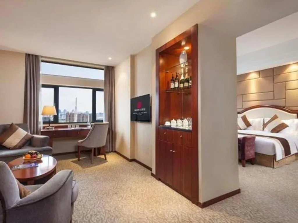 Bed in Paradise Jinjiang Hotel