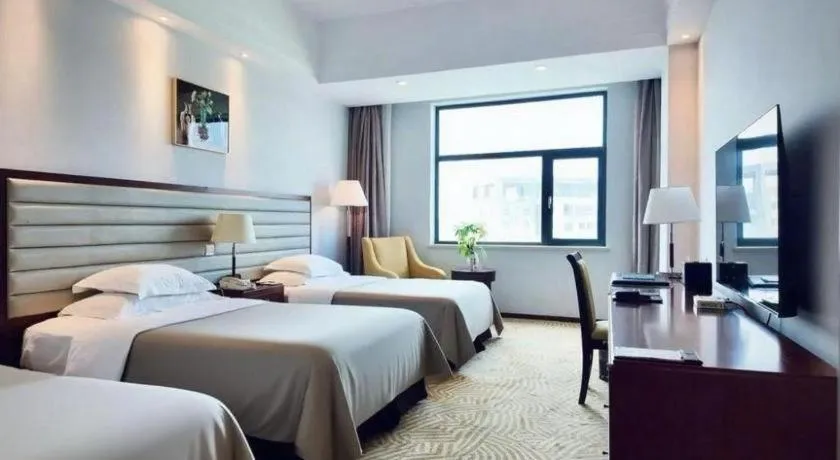 Bed in Paradise Jinjiang Hotel