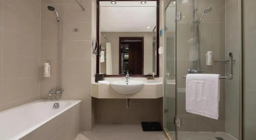 Paradise Jinjiang Hotel