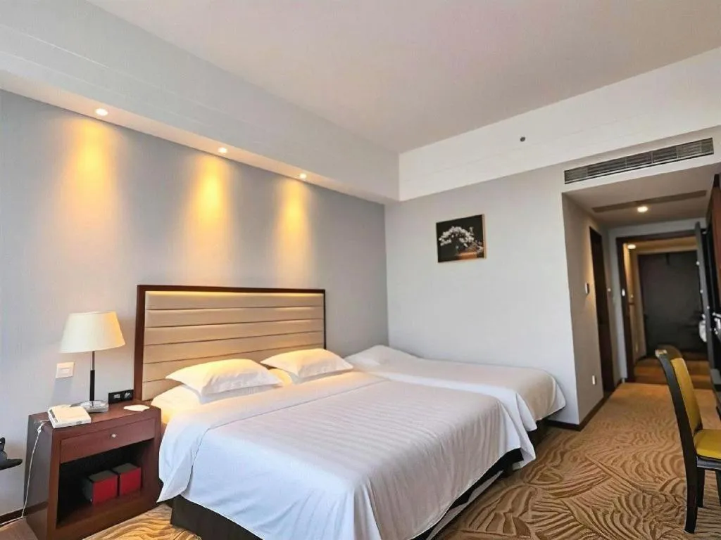 Bed in Paradise Jinjiang Hotel