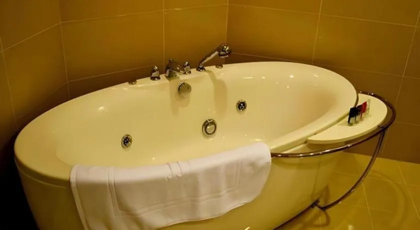 Paradise Jinjiang Hotel