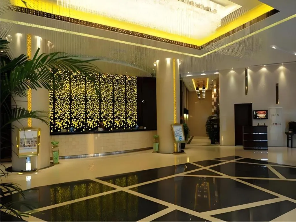 Paradise Jinjiang Hotel
