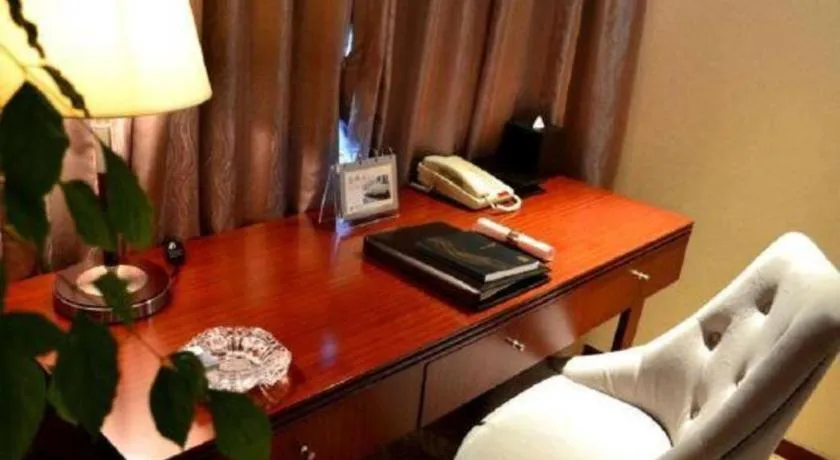 Paradise Jinjiang Hotel