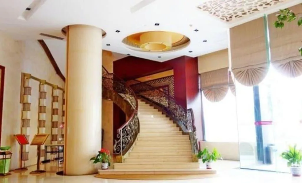 Paradise Jinjiang Hotel