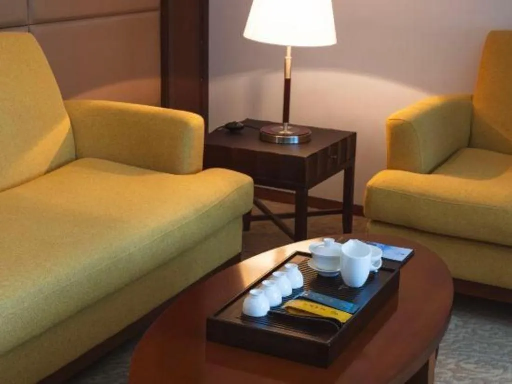 Paradise Jinjiang Hotel